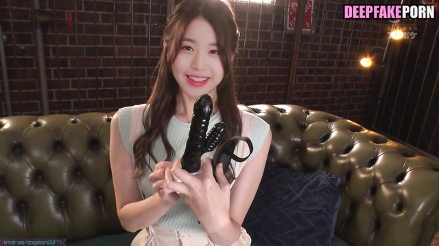 Interesting experience (threesome fuck) with fake Wonyoung アイヴ 本物の偽物 [PREMIUM]