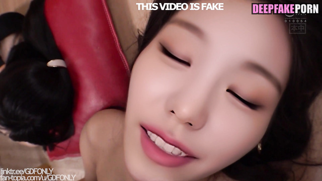 Beauty korean babe was fucked on a visit - Yeji hot celeb sex 예지 있지 [PREMIUM]