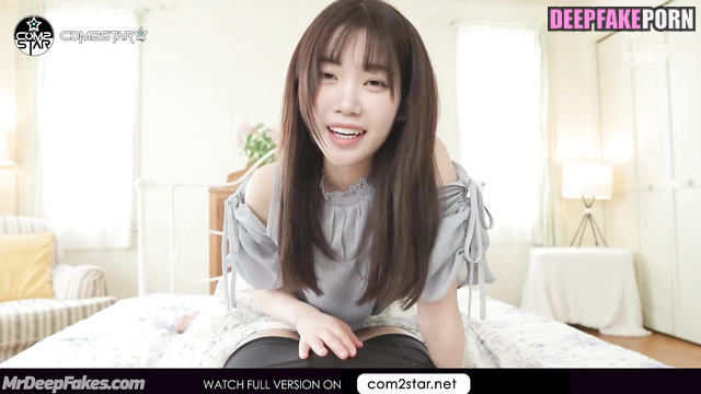 アイズワン セックスシーン pretty virgin Chaewon playing with your cock - real fake