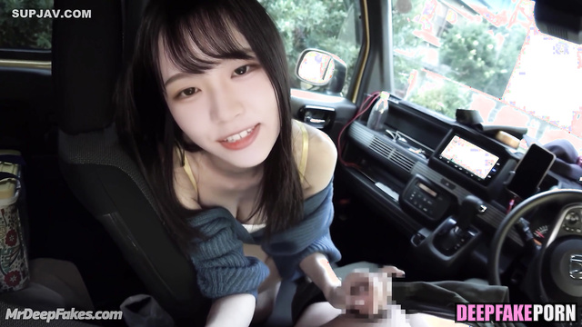 Fast handjob in the car by slutty Chodan (쵸단 딥페이크 영상) / real fake