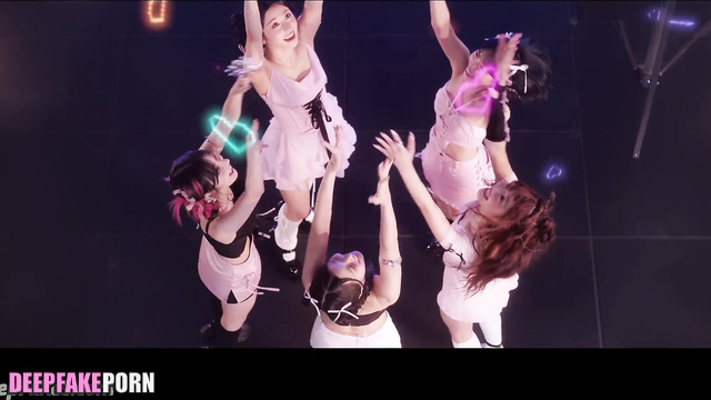 They love to suck your strong oiled cock, LE SSERAFIM pmv ai ルセラフィム 本物の偽物