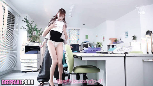 What naughty things Yuko Araki 换脸 does at her office face swap 新木優子