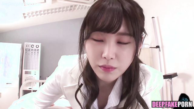 Horny doctor fucked a patient before surgery (fake Jun Hyo-seong) 전효성 시크릿