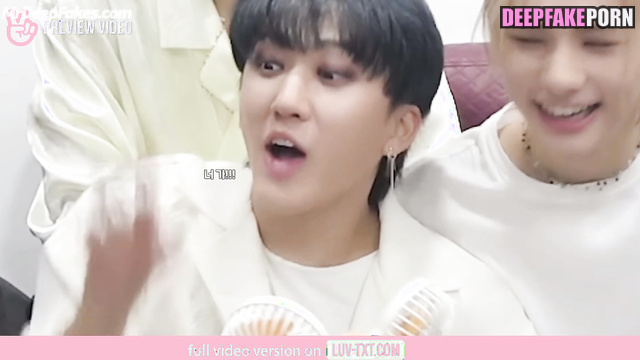 Guys from Stray Kids (스트레이 키즈 연예인 섹스) watching gay porn, pmv