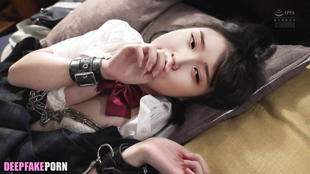 This slutty schoolgirl wanna fuck so much / 아이유 연예인 섹스 IU adult tapes [PREMIUM]