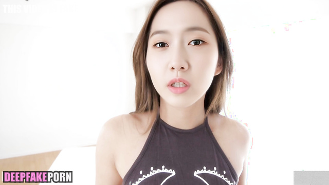 Naked Yoona (少女時代 本物の偽物) with small tits making hot with foots - A.I. [PREMIUM]