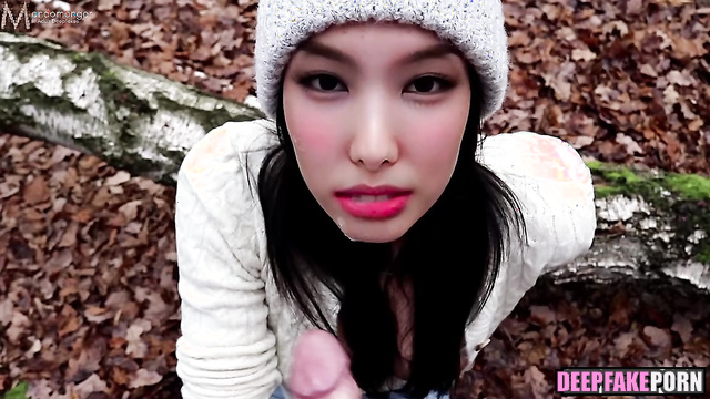 Sex scene with Nayeon playing with cum in park トゥワイス TWICE セックスシーン [PREMIUM]