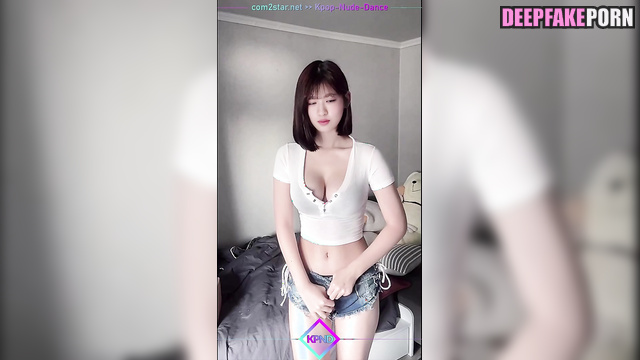 Hidden camera filmed her changing clothes アイズワン 本物の偽物 Yujin face swap [PREMIUM]