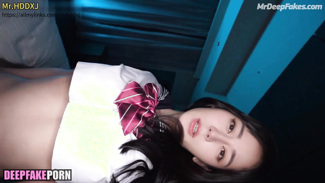 Slutty chinese schoolgirl on high heels Dilireba 迪丽热巴 迪力木拉提 網紅 spit sperm