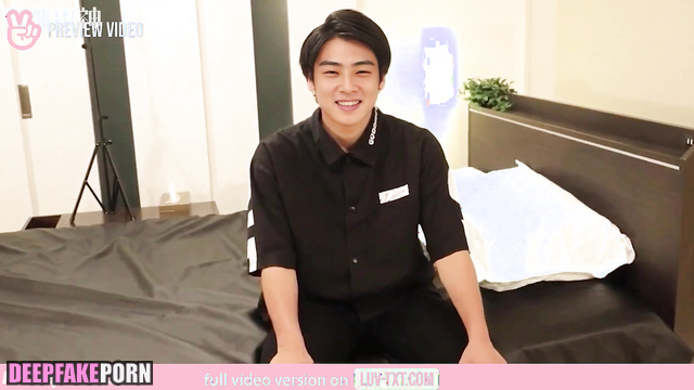 Smiling brunet wants to try a cock - Cha Eunwoo (アストロ フェイクポルノ) face swap