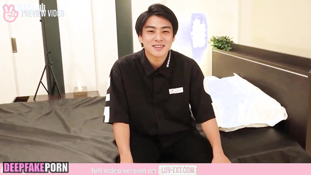 Smiling brunet wants to try a cock - Cha Eunwoo (アストロ フェイクポルノ) face swap