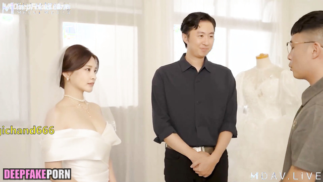 Friend her husband playing with her after wedding, ai Li Yitong 李一桐 網紅