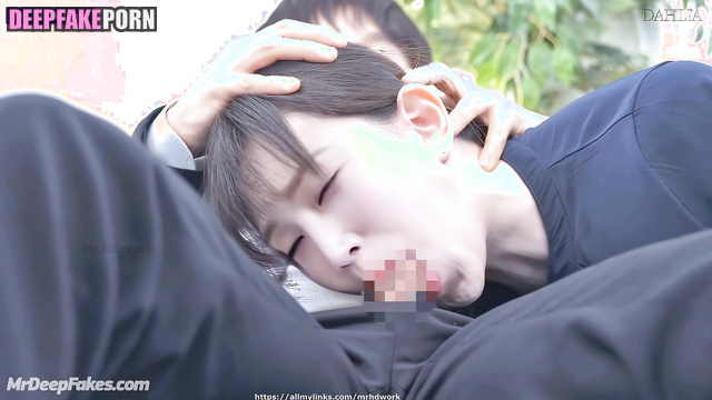 She sucking a cock right in the office - Jessica real fake 少女時代 セックスシーン