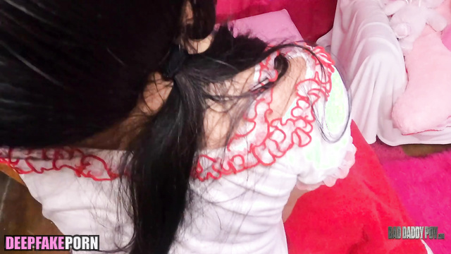 She always sticks out her tongue to get sperm on it, fake Minju アイズワン ポルノ