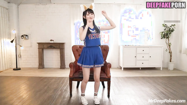 Japanese cheerleader and her first cunni, Endo Sakura (遠藤 さくら 乃木坂46)