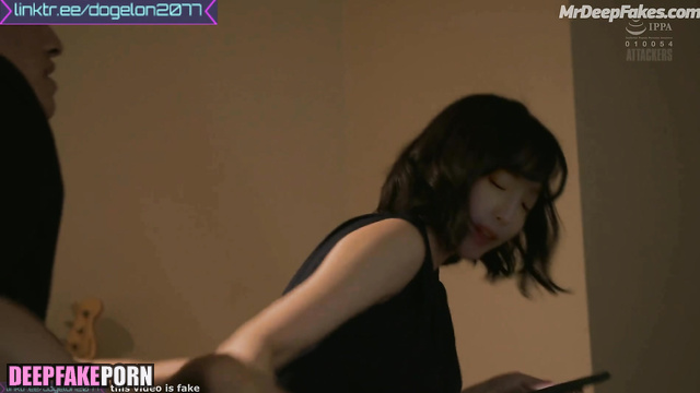 She has an affair with a guy and his father, fake Nayeon (トゥワイス フェイクポルノ)