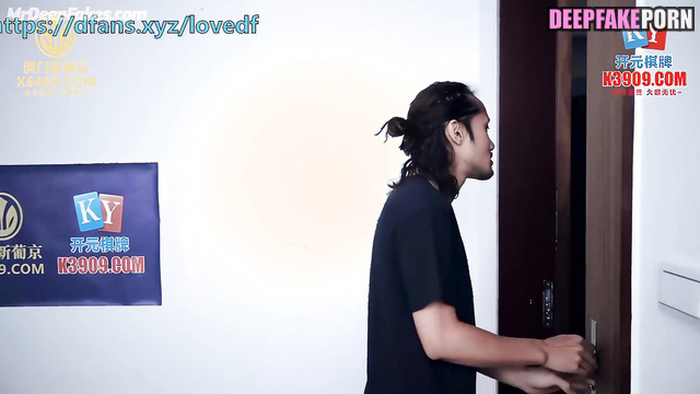 Famous whore is going to suck his cock / Liu Yan (柳岩 充满激情的性爱) face swap