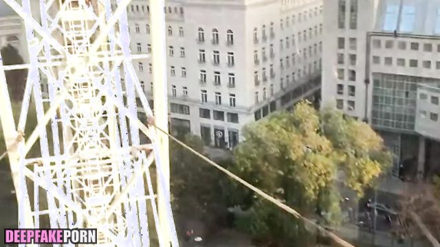 Babe did a great job by her mouth at extreme heights, fake IU 조이 진짜 가짜