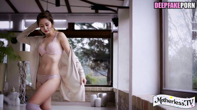 She wants to show her perfect body to you / Minju (アイズワン ディープフェイク) A.I.