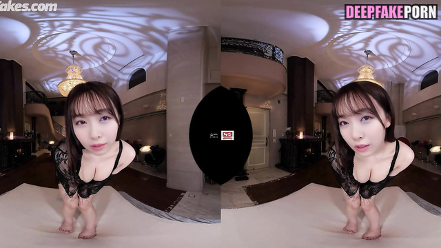 She can't decide what to wear on a date, fake Miyuki Watanabe (渡辺 美優紀 性別)