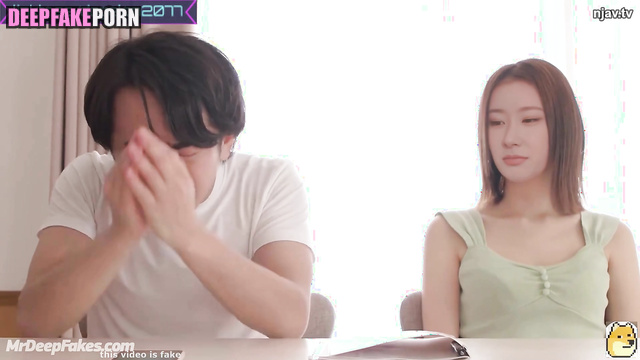 Bitch looking at her pussy in the mirror - Chaeryeong (채령 있지) face swap