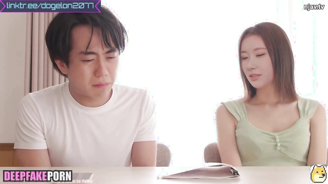 Bitch looking at her pussy in the mirror - Chaeryeong (채령 있지) face swap