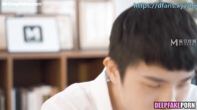 Teacher showed everyone how to caress a woman, ai Liu Shishi 刘诗诗 網紅