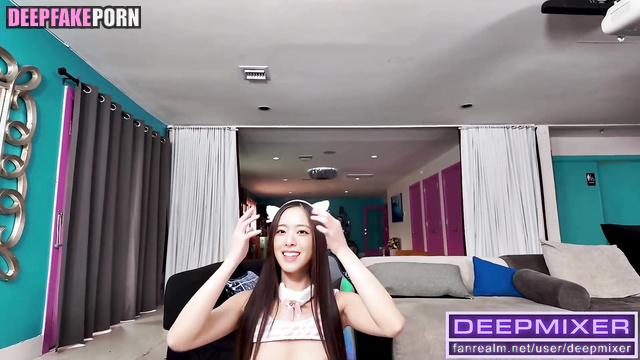 Kpop star 케이팝 스타 있지 Yuna behaves very naughty after online stream ITZY 유나