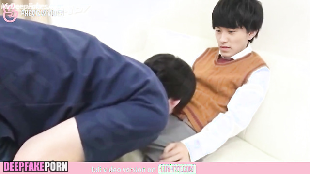 Gay couple enjoying perfect oral sex / Mark (마크 엔시티) smart face change