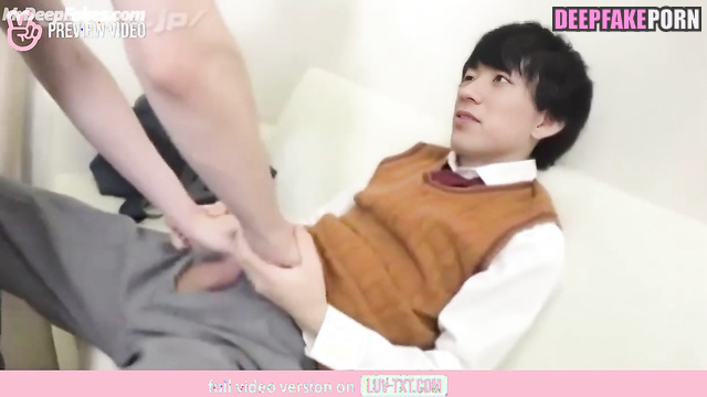 Gay couple enjoying perfect oral sex / Mark (마크 엔시티) smart face change