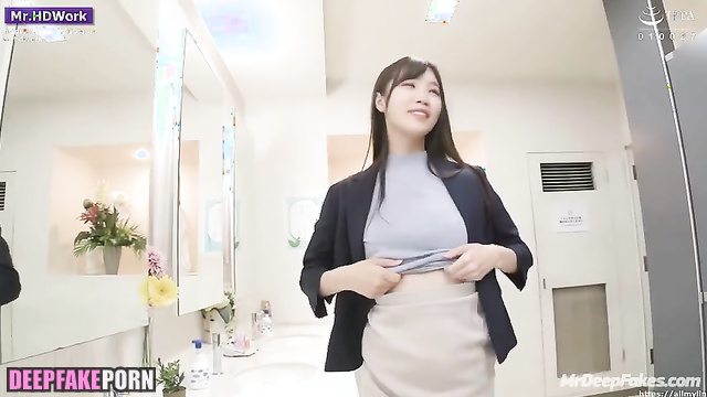 Smiling colleague asked you to fuck her in the toilet ai Chaewon アイズワン 性別
