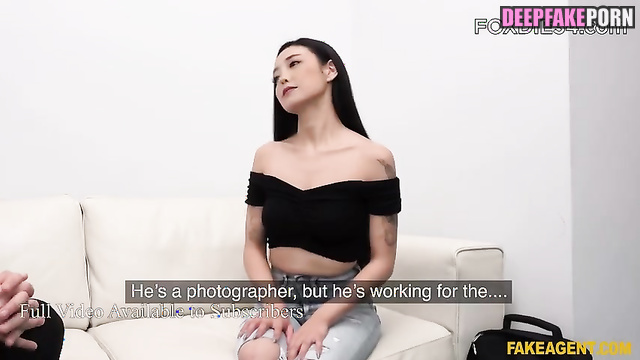 She masturbated and fucked at the porn casting (아이유 딥 페이크 에로틱) IU fakeapp