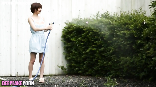 She watches you jerk off intently, Suzu Hirose (広瀬すず 情熱的なセックス) real fake