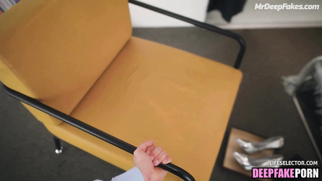 Divine pleasure by her tender heels / QuarterJade pov smart face change