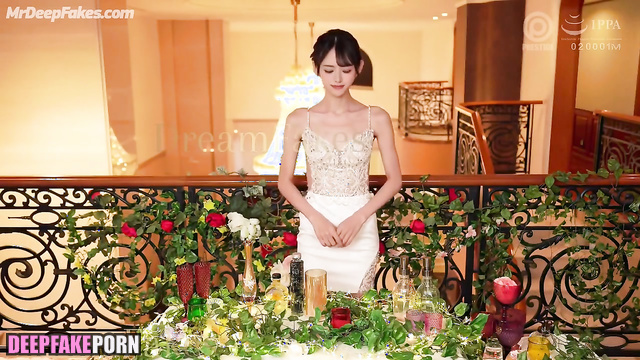 Kpop idol 케이팝 아이돌 Yuna patiently waits for me to give her dick 유나 ITZY 있지