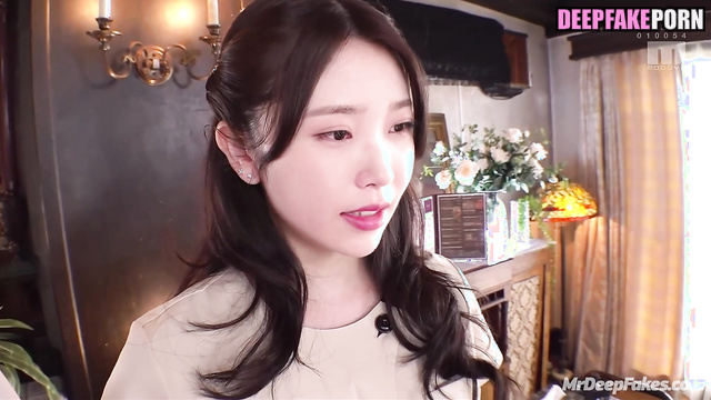 One dick for two hungry sluts : how IU and Wonyoung will share it アイヴ IVE ポルノ porn