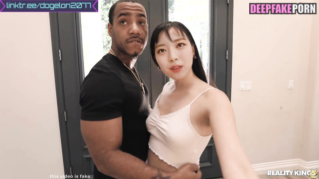 Yuna seemed to be tight for this BBC-but it's perfect 유나 ITZY 있지 nude 누드