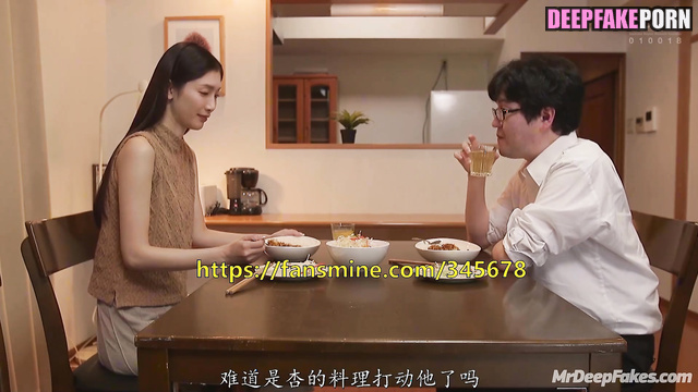 江疏影 Jiang Shuying spreads her legs next to man who is older 换脸 face swap