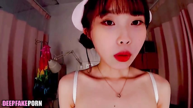 Playful IU licked his ass to the fullest -아이유 가짜 연예인 포르노 pov fake porn