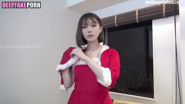 Hot Santa made a perfect blowjob, christmas fakeapp with Chaewon アイズワン 性別
