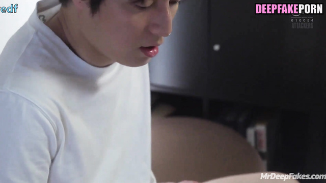 She promised him sex for cunni but deceived him 唐嫣 真假的 Tiffany Tang A.I.