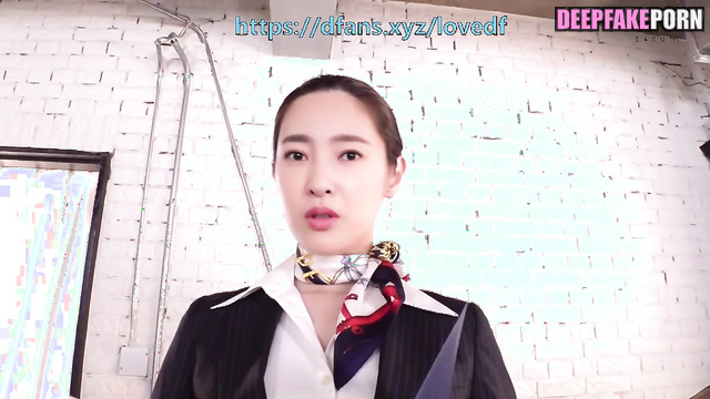 Interesting touches by a stranger - Wang Likun (王丽坤 智能换脸) deepfake erotic