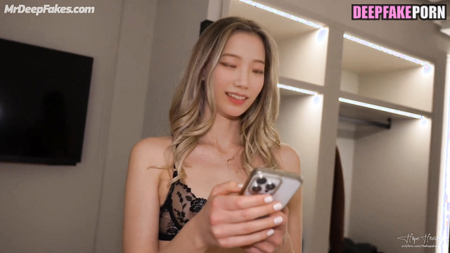 葉/カズハ フェイクポルノ Kazuha gave you an erotic show in bed, pov anal sex scenes