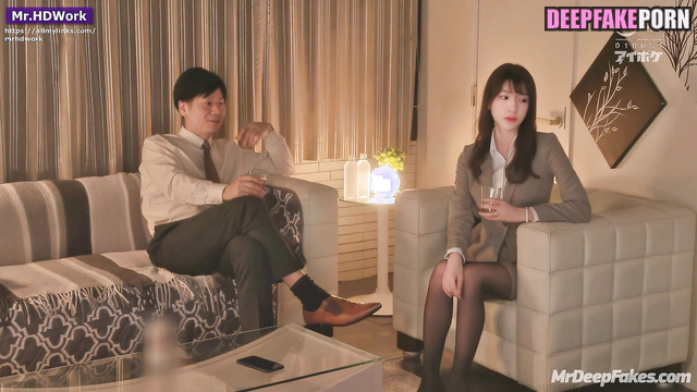 Office lady couldn't resist her new colleague アイズワン 人工知能 Yujin real fake