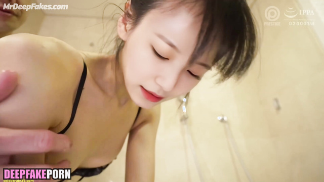 They chipped in some money and bought Jiheon for an hour, ai 백지헌 프로미스나인