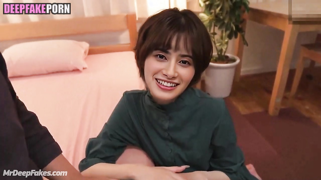 日本人 Japanese star Chiaki Horan/ホラン千秋 doesn't even try to hide how she likes to fuck