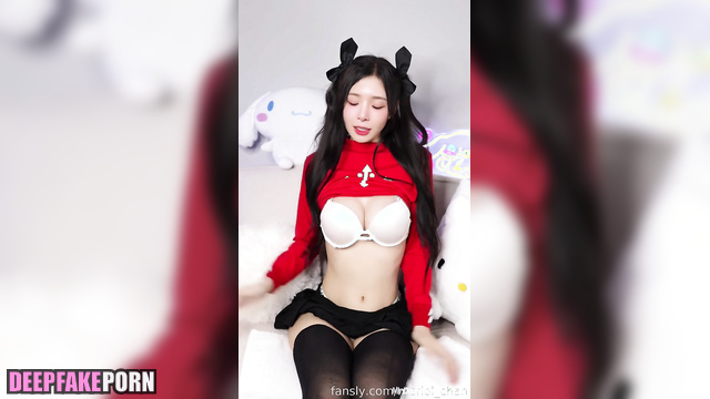 Kawaii 琴音 Kotone plays with dildo and thinks about you ポルノ porn トリプルS TripleS