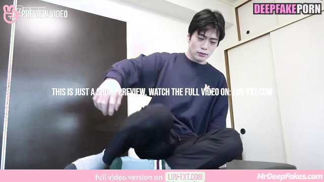 This boy loves undressing for you / Jaehyun NCT face swap 재현 딥 러닝 프로그램