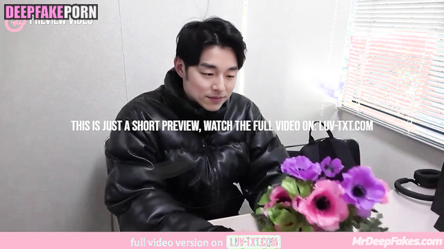 Boyfriend gave him cute bouquet, it was so unexpected 공유 딥페이크 Gong Yoo ai