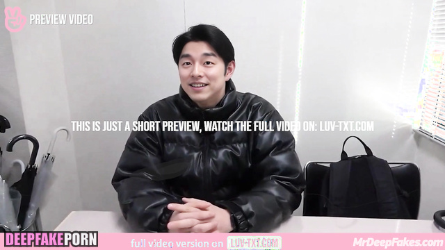 Boyfriend gave him cute bouquet, it was so unexpected 공유 딥페이크 Gong Yoo ai